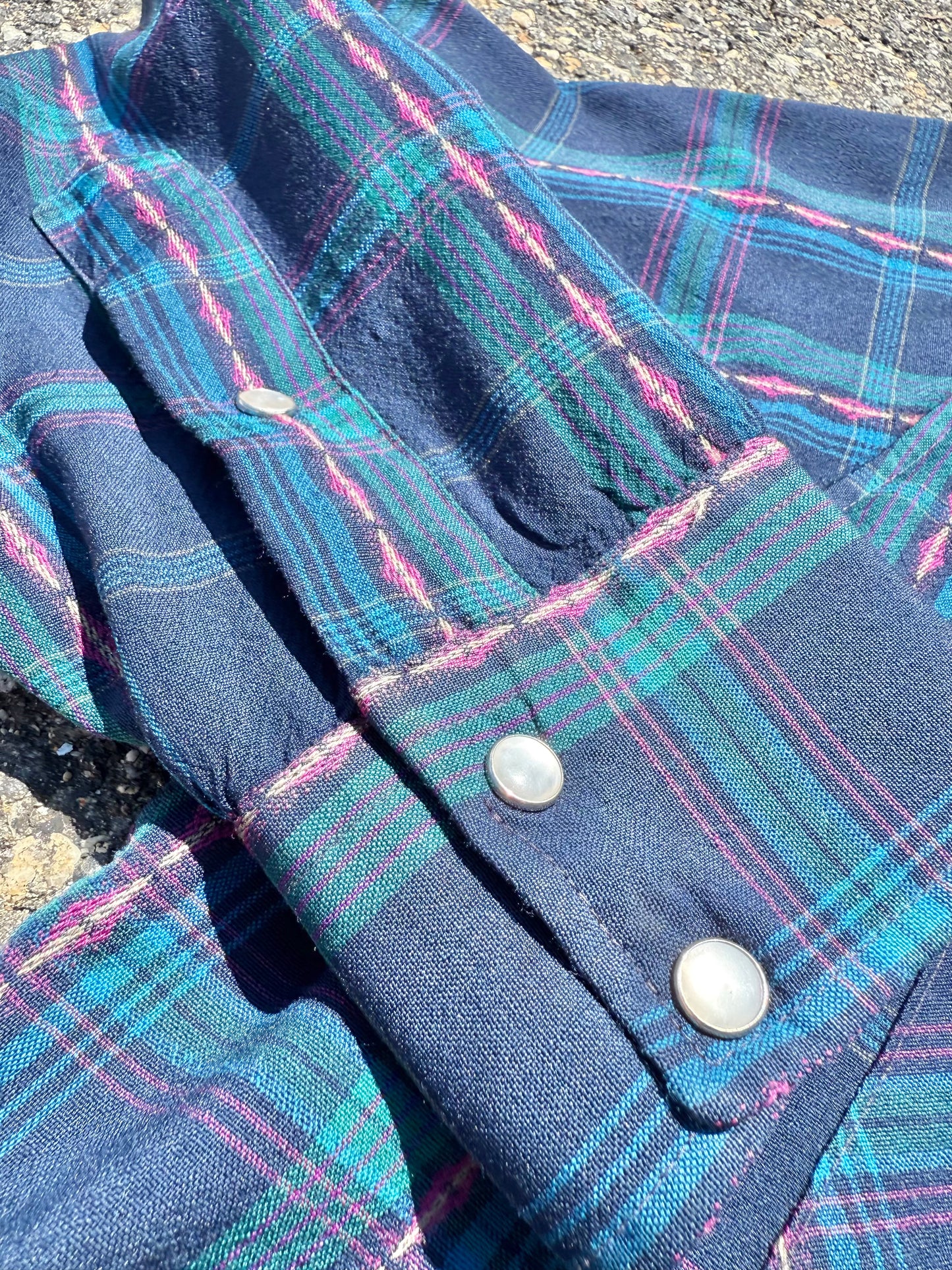 Vintage Pendleton High Grade Western Wear Pearl Snap Wool Board Shirt XL Blue With Pink