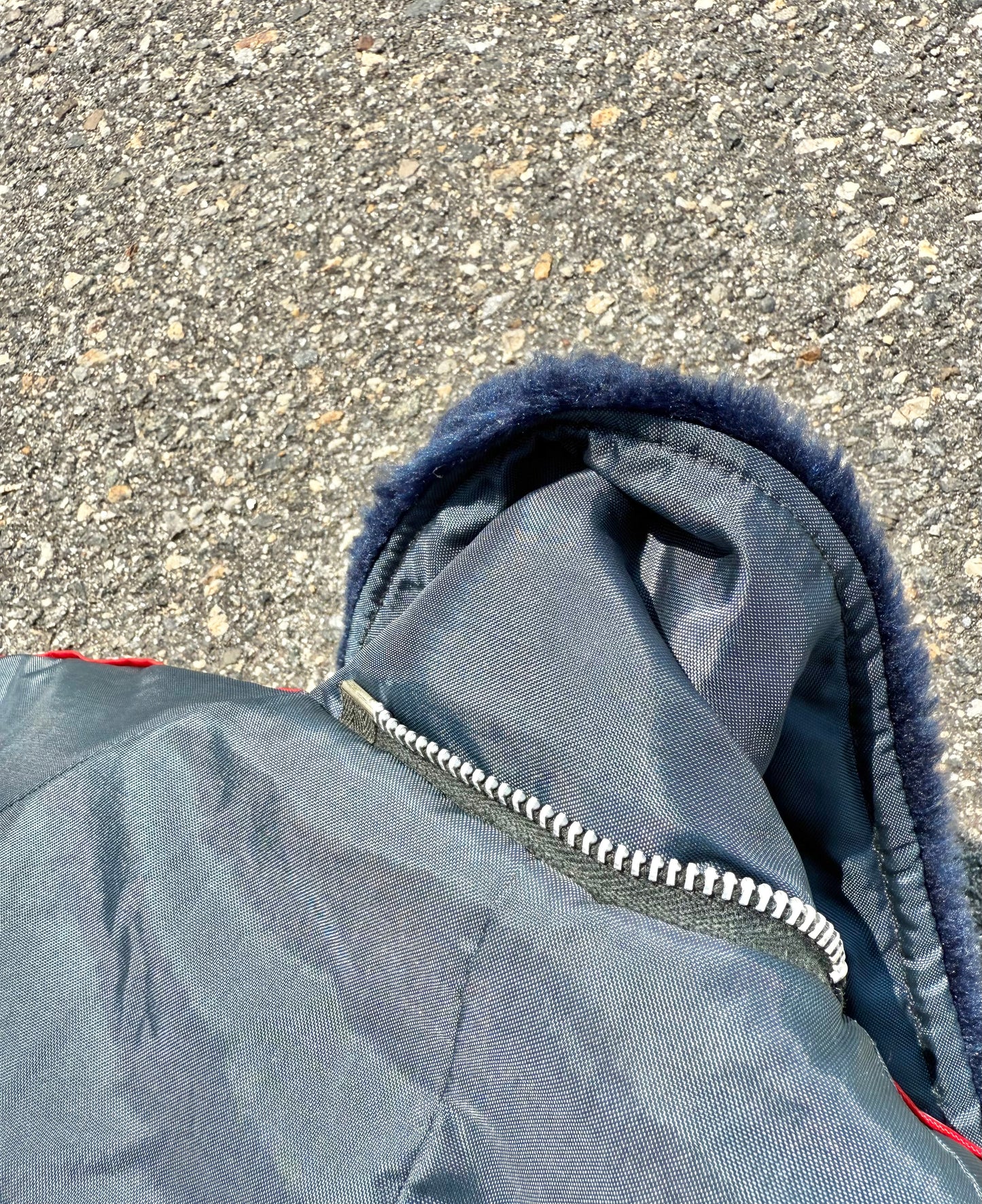 Vintage Retro 70's 80's United Pioneer Insulated Ski Snow Suit Size M Medium Navy Blue/Rainbow