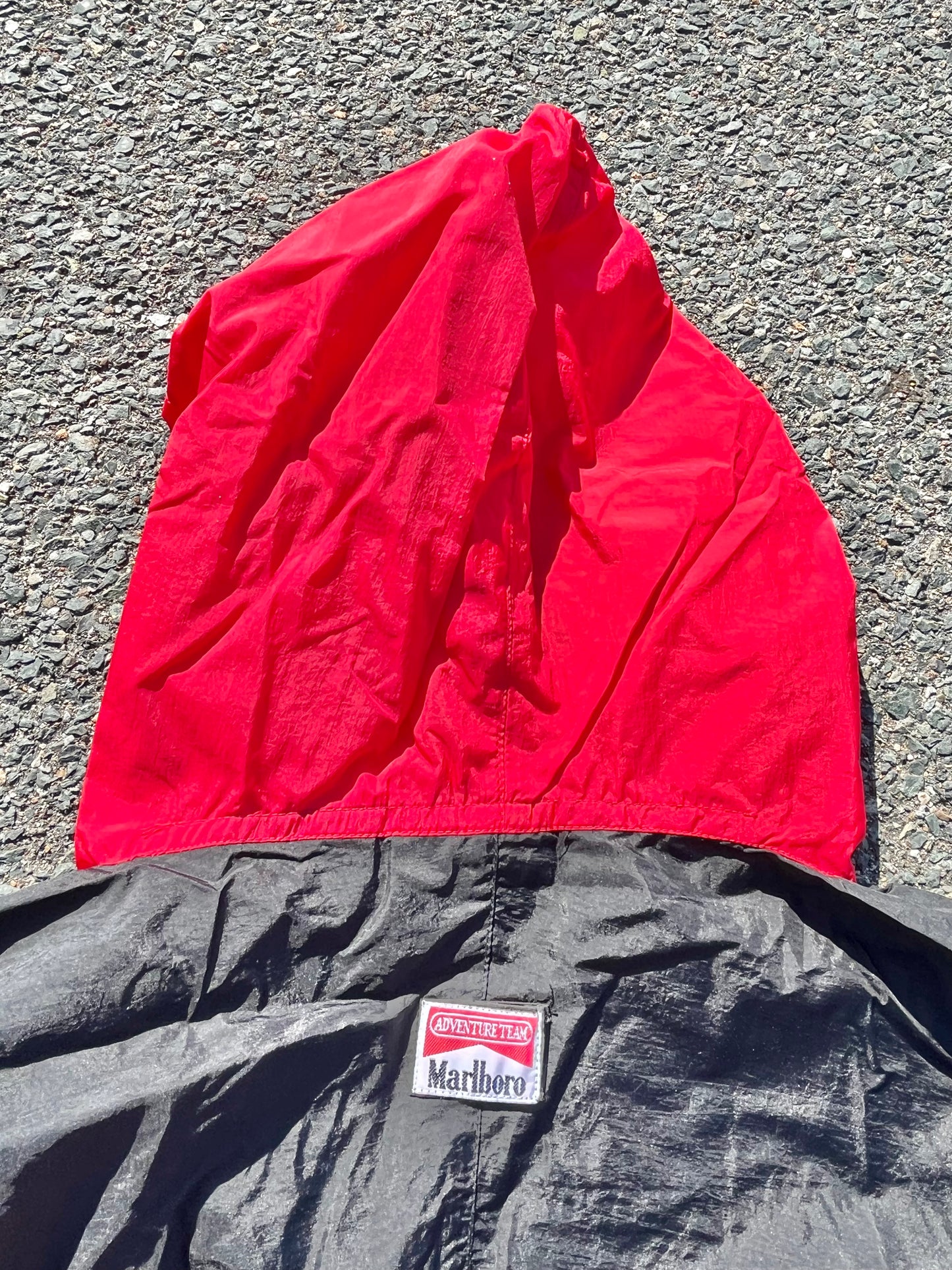 Deadstock Vintage Marlboro Adventure Team Lightweight Windbreaker Jacket XL