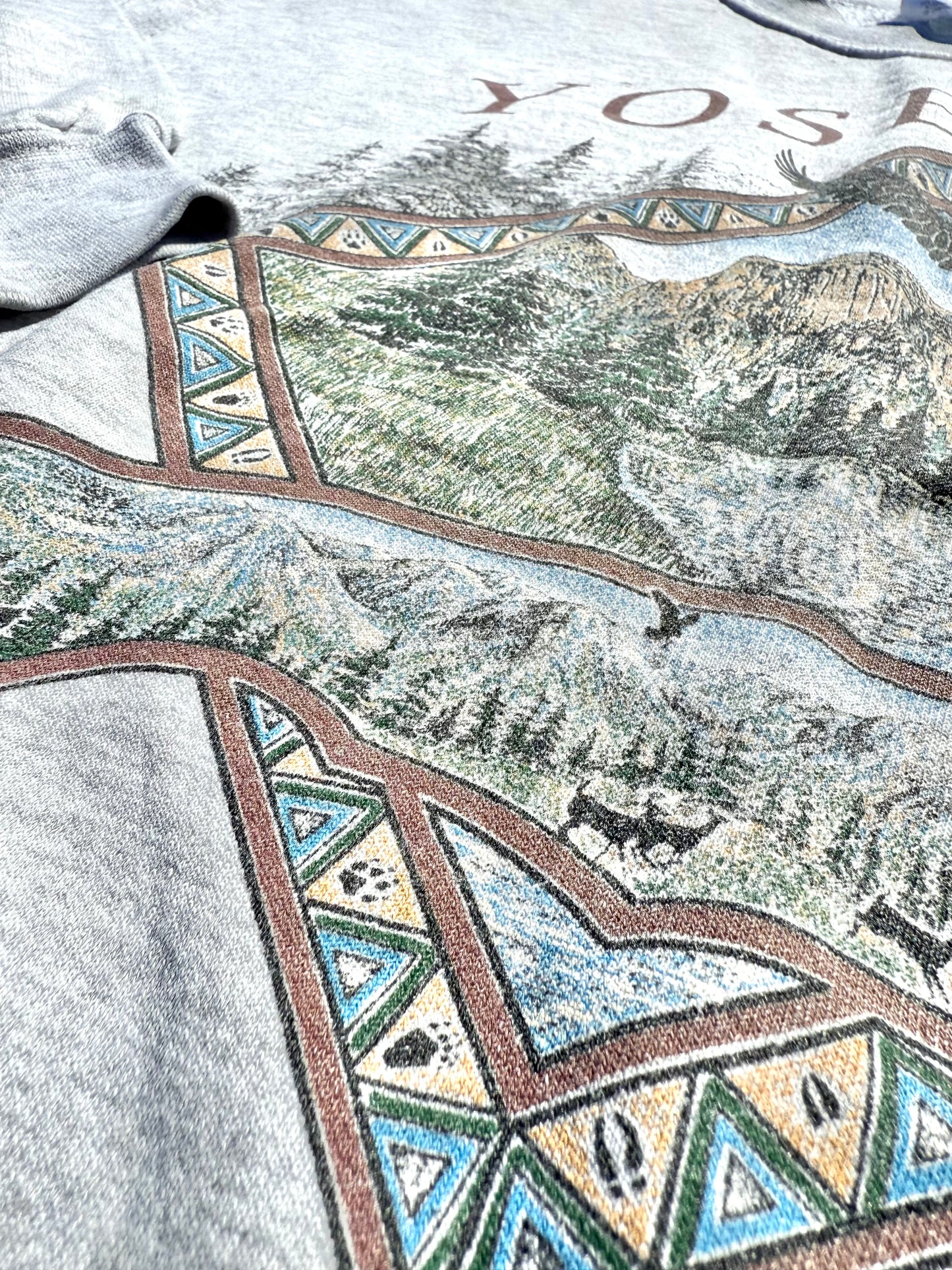 Vintage Yosemite National Park 90's Nature Retro Crewneck Sweatshirt Size L Large Heather Gray