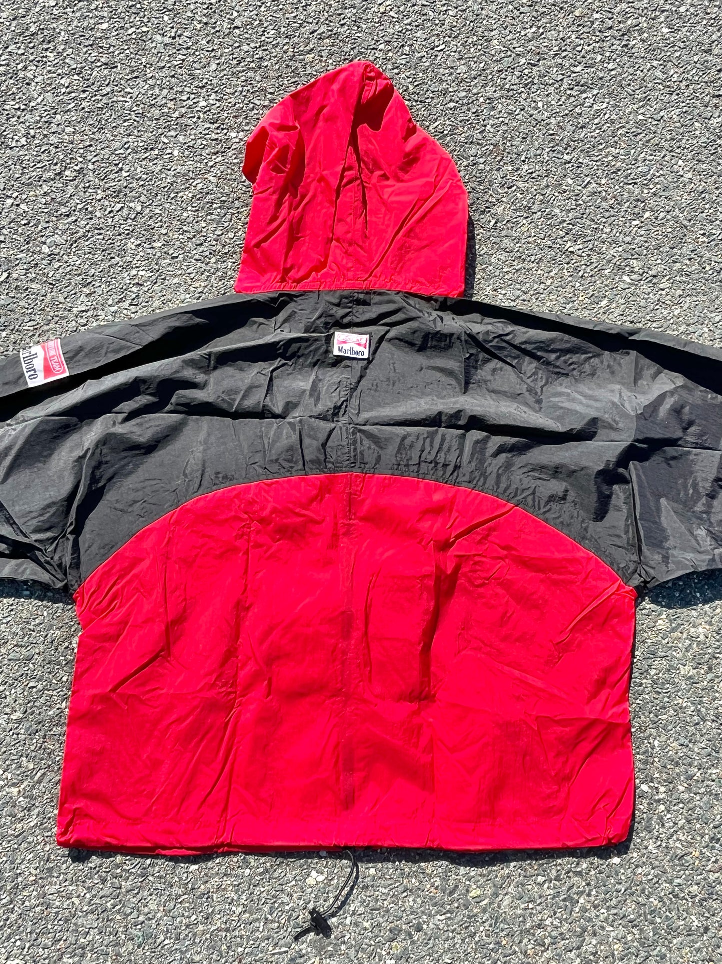 Deadstock Vintage Marlboro Adventure Team Lightweight Windbreaker Jacket XL