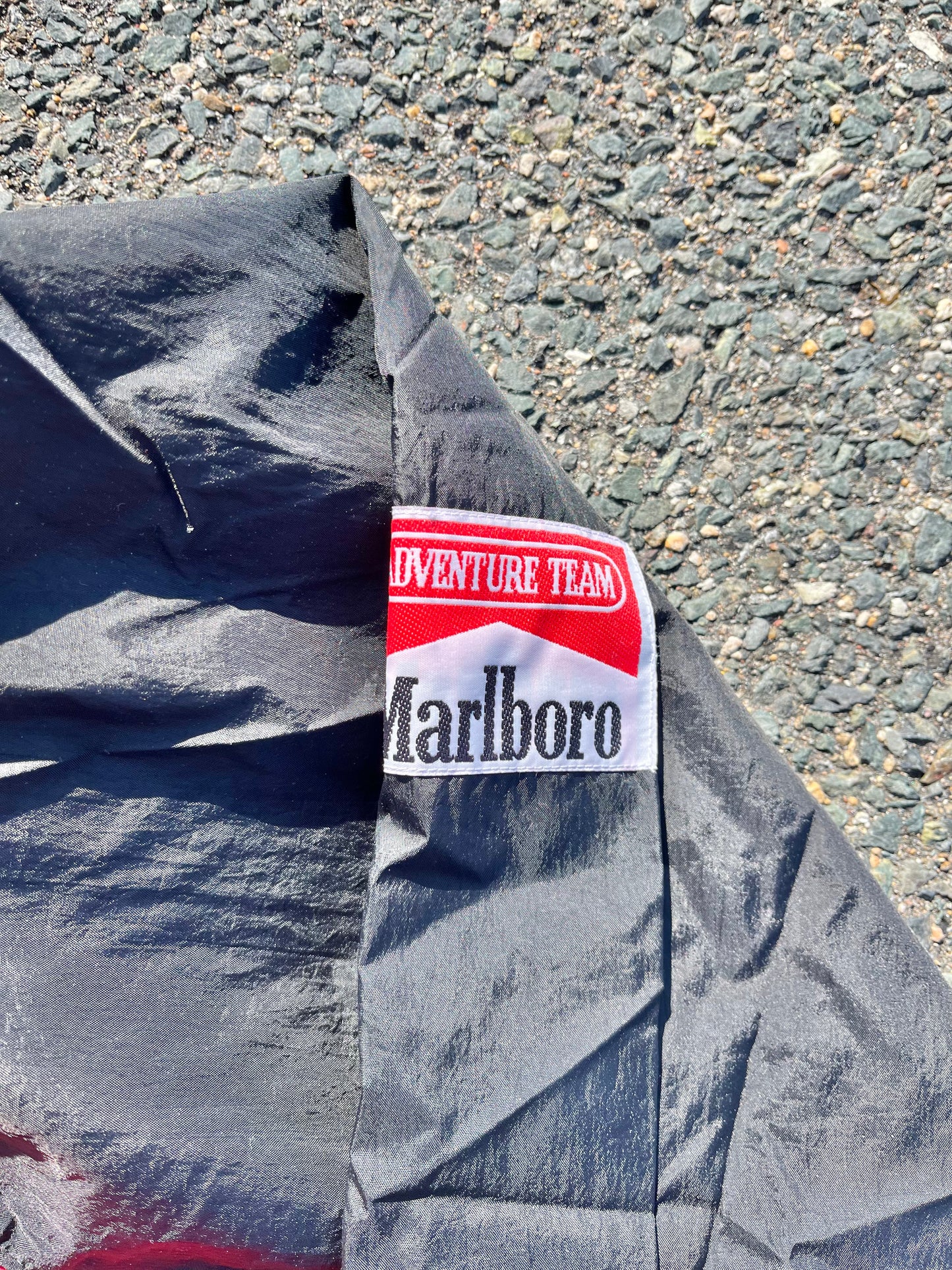 Deadstock Vintage Marlboro Adventure Team Lightweight Windbreaker Jacket XL