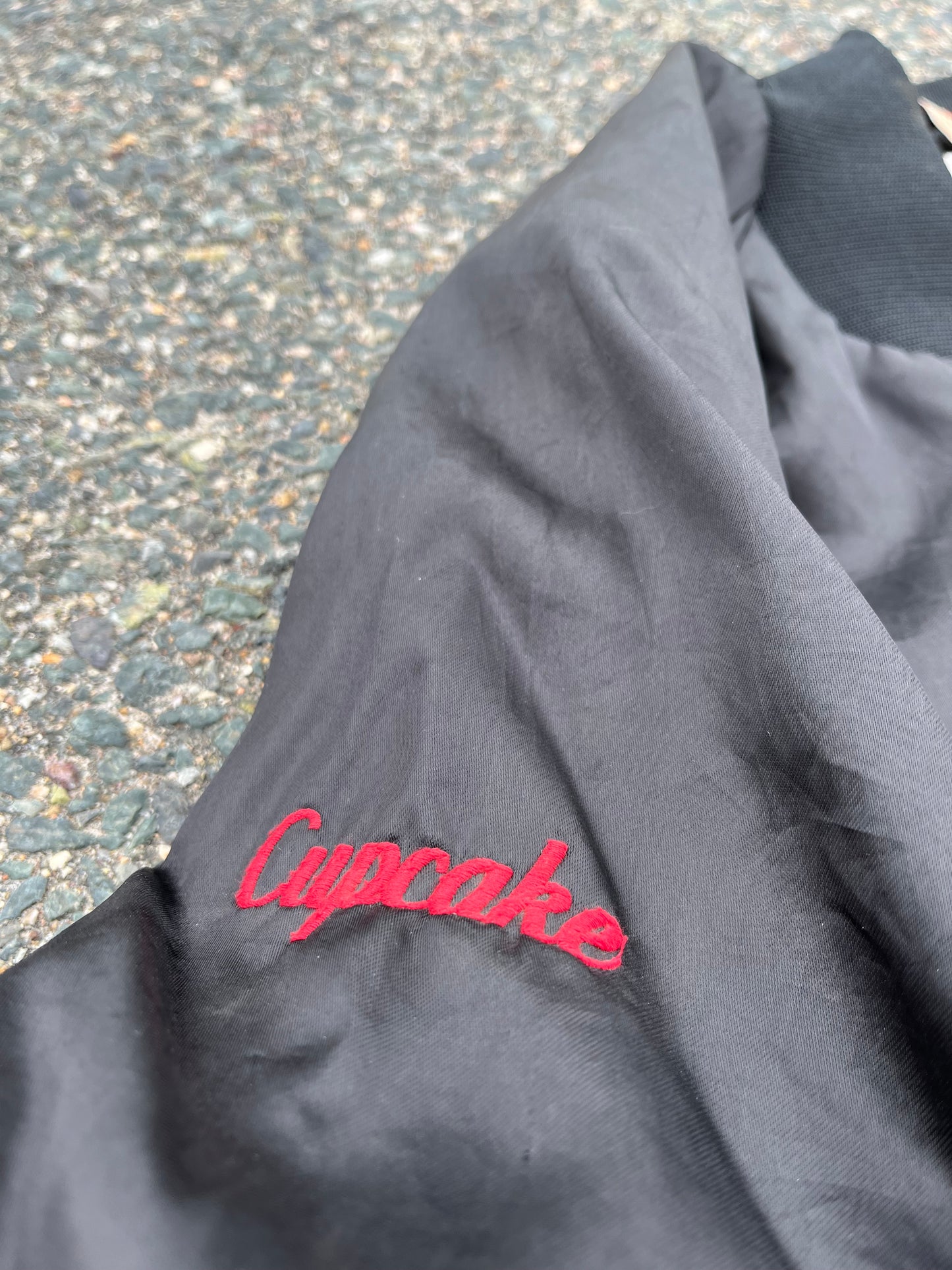 Vintage 80's Retro "Cupcake" #32 Racing Team Embroidered Satin Bomber Jacket Size Medium