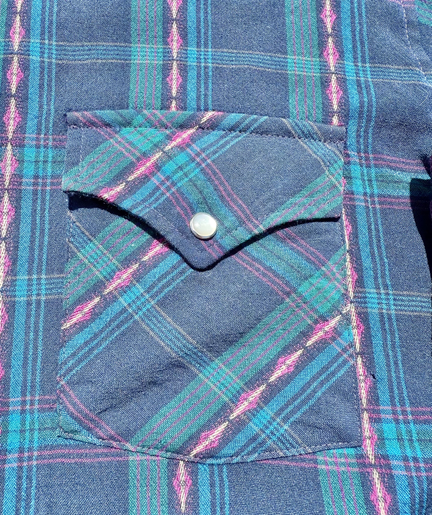 Vintage Pendleton High Grade Western Wear Pearl Snap Wool Board Shirt XL Blue With Pink