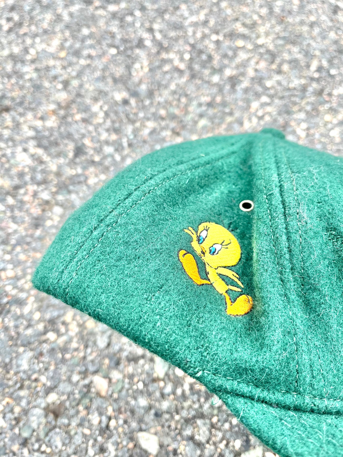 Vintage Looney Tunes Bugs Bunny/Tweety/Taz/Sylvester Acme Retro 90's Wool Baseball Snapback Hat Green