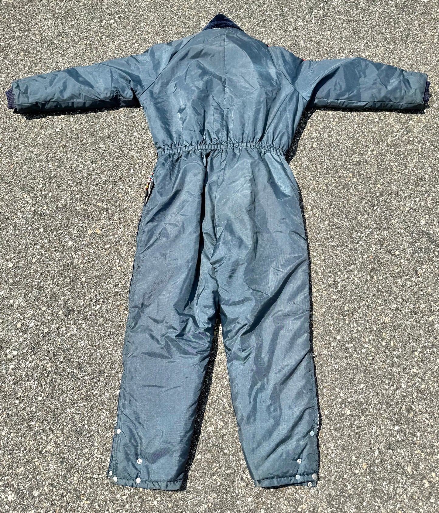 Vintage Retro 70's 80's United Pioneer Insulated Ski Snow Suit Size M Medium Navy Blue/Rainbow