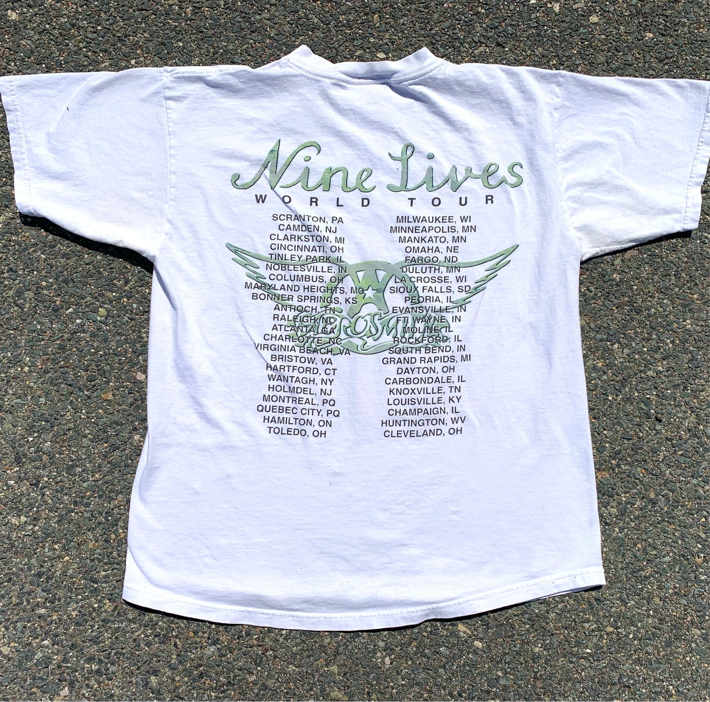 Vintage Aerosmith 90's Nine Lives World Tour Rock Band T Shirt Men's Size XL White 1997