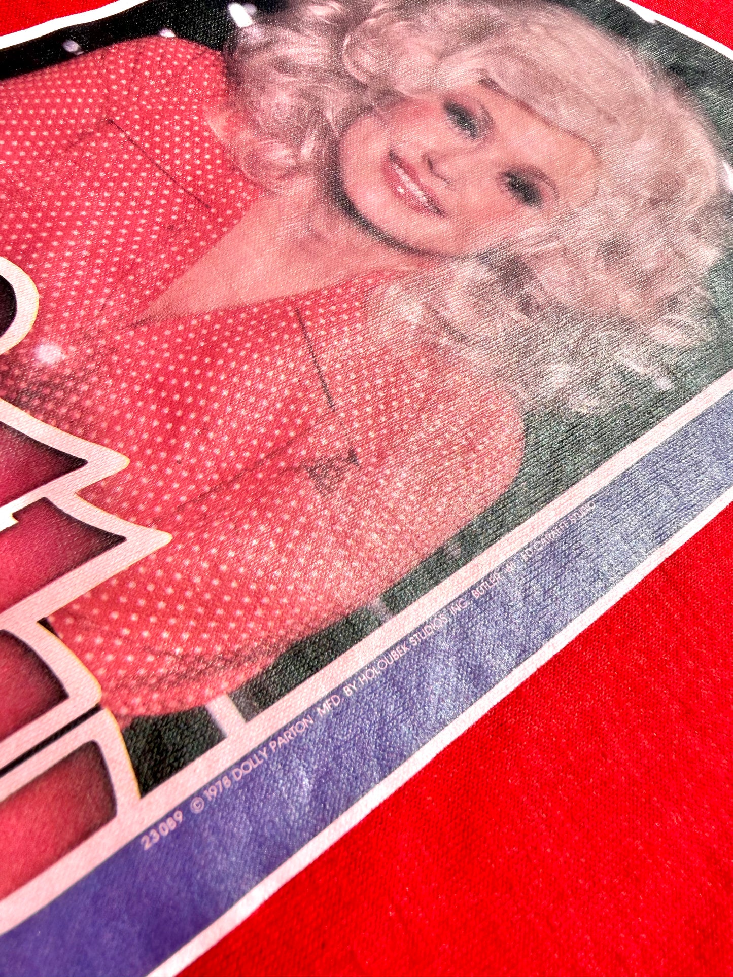 Vintage Dolly Parton/Charlies Angels Jaclyn Smith 70s Retro Single Stitch Shirt Size S Small 1978