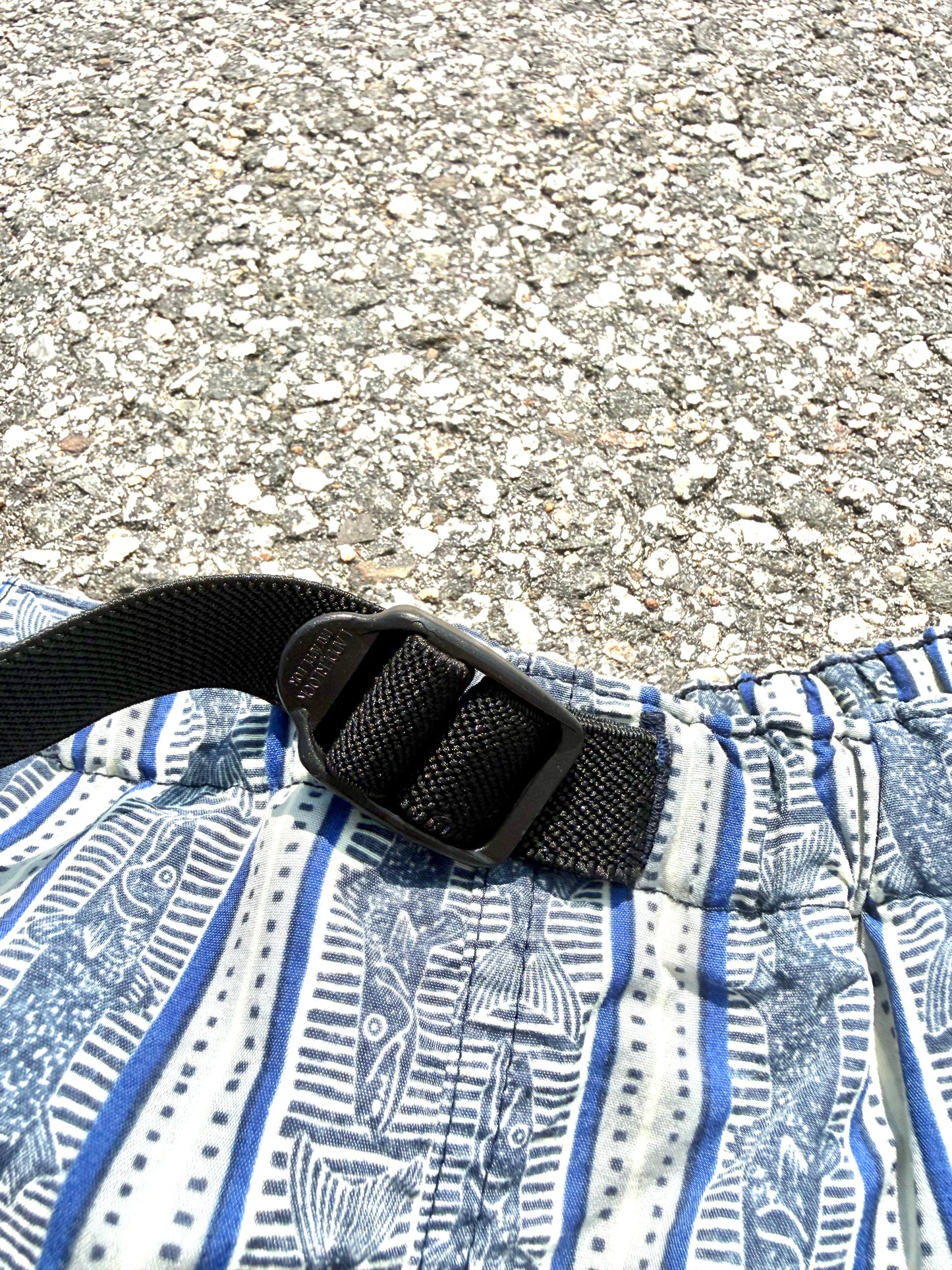 Vintage Columbia All Over Print Fish Lined Belted Shorts Baggies Trunks Large 6 Inch Inseam
