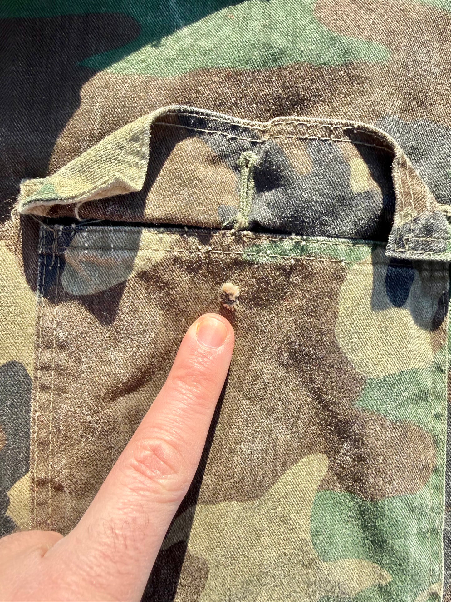 Vintage United States US Military Woodland Camo Canvas Army Jacket Size L Large