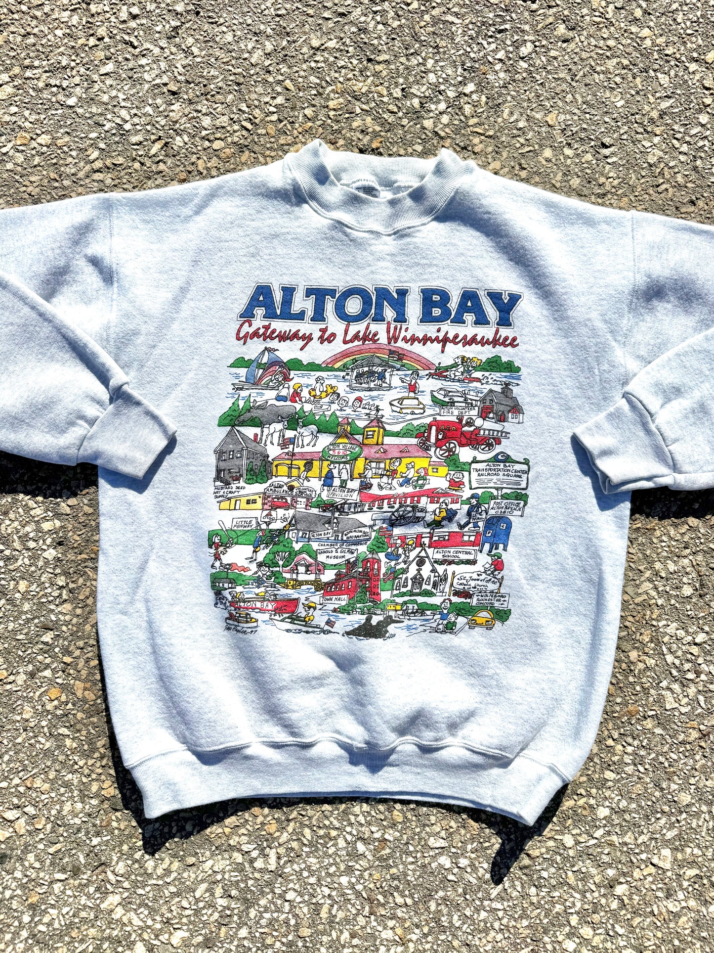 Vintage Lake Winnipesaukee Alton Bay New Hampshire Crewneck Sweatshirt Size M Medium Gray