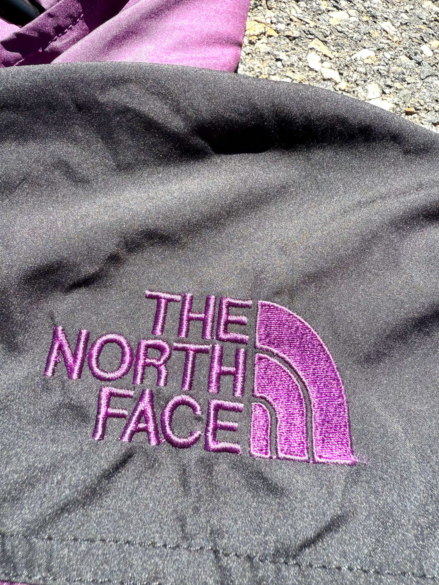 Vintage North Face Retro 90's Stow Away Packable Shell Windbreaker Jacket Men's Size Small Purple with Black