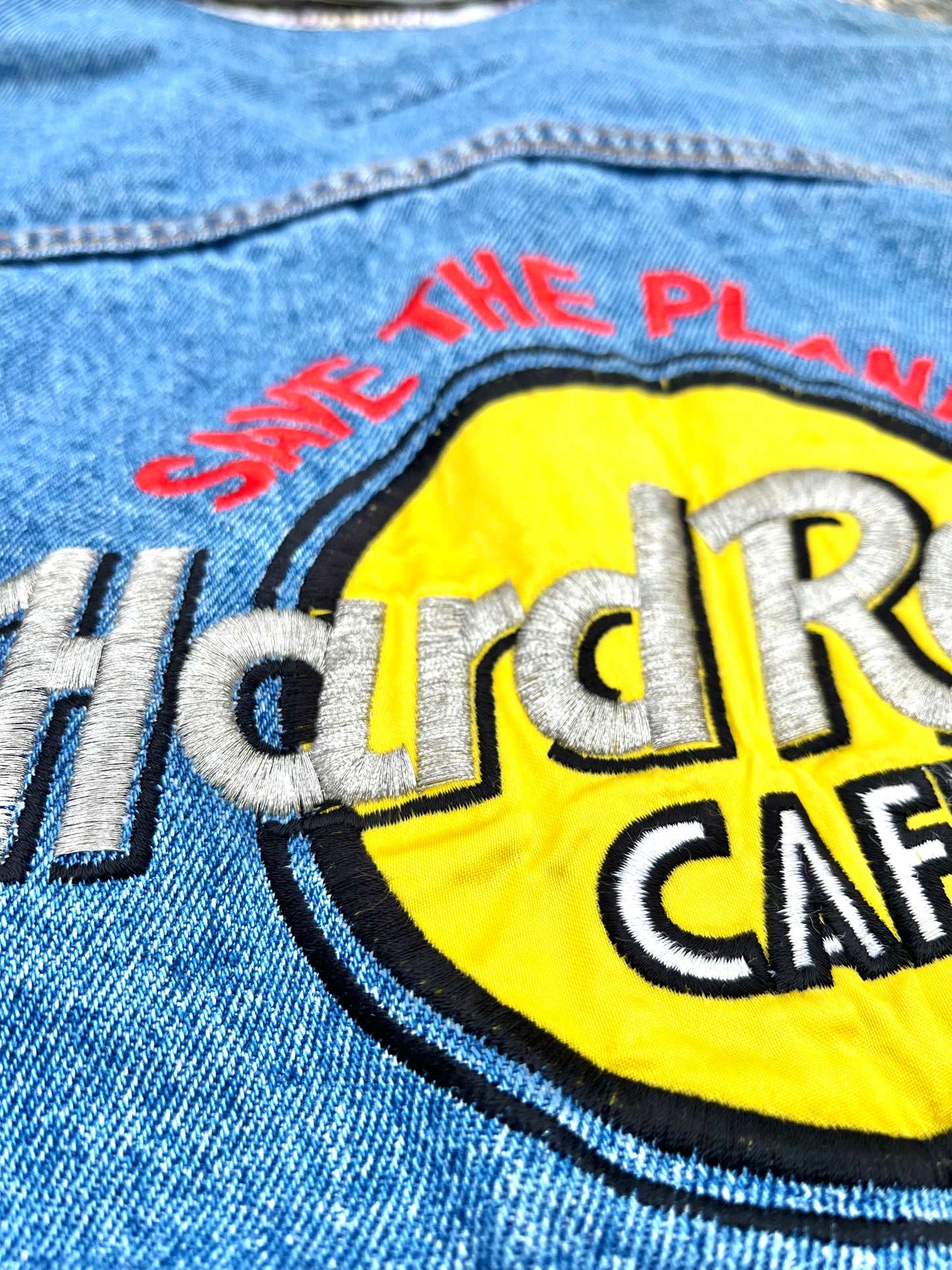 Vintage Hard Rock Cafe Save the Planet 90s Blue Denim Trucker Jean Jacket Size S Small