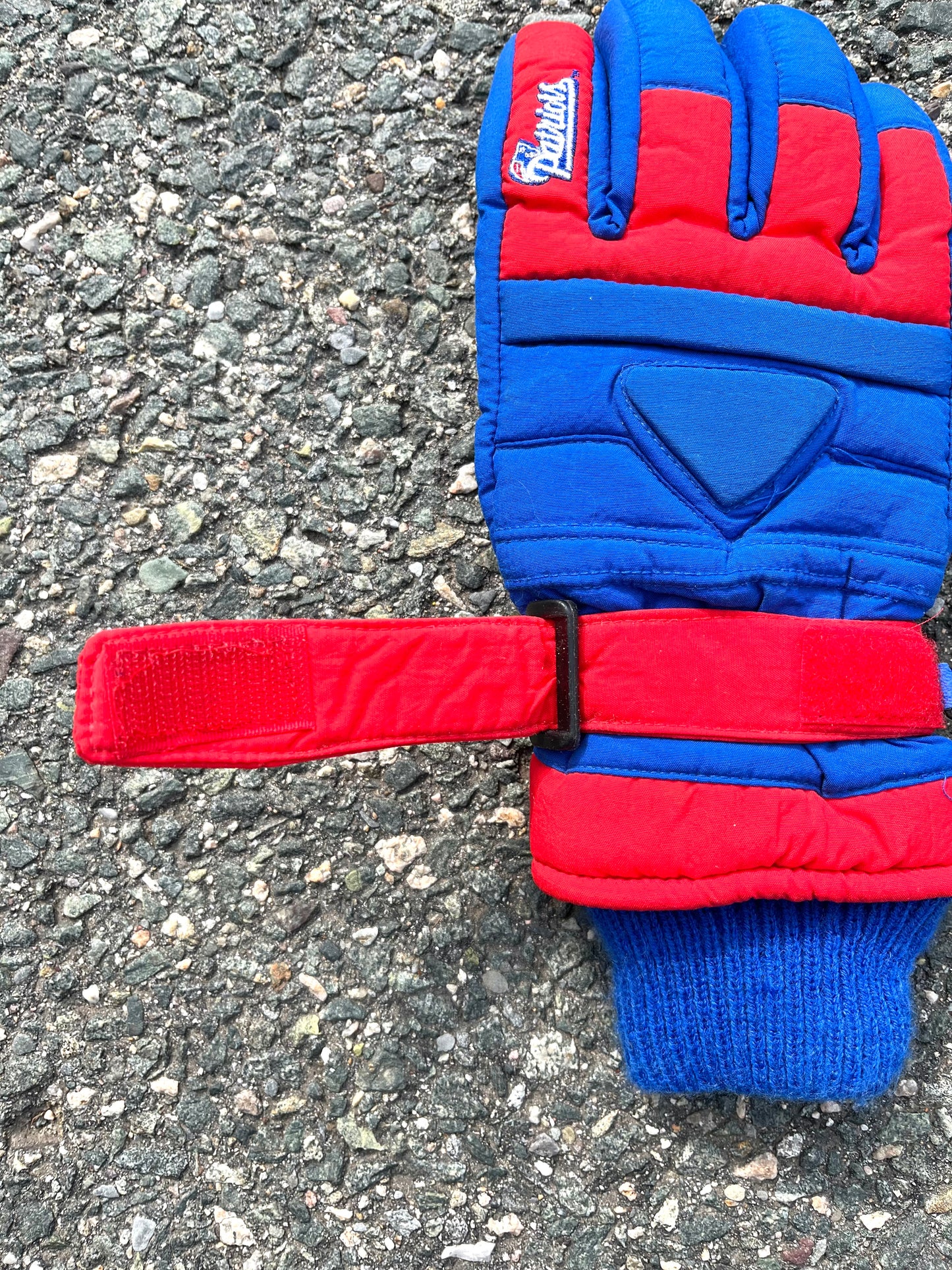 Vintage New England Patriots Retro 90s Football Thinsulate Winter Gloves Size Small/Medium