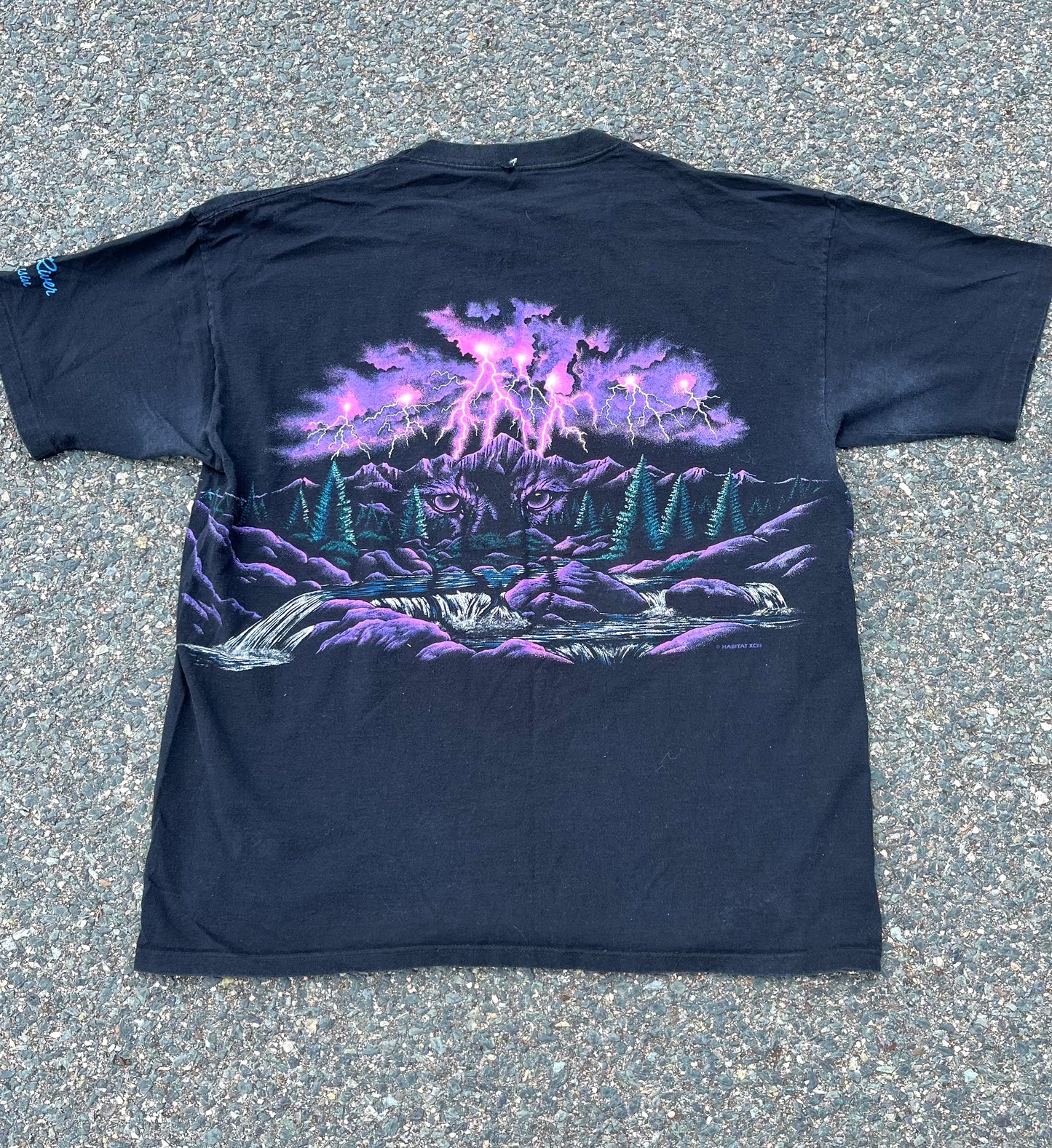 Vintage Habitat Lightning Wolf Retro 90's Wrap Print Nature T Shirt XL Big River, Wisconsin