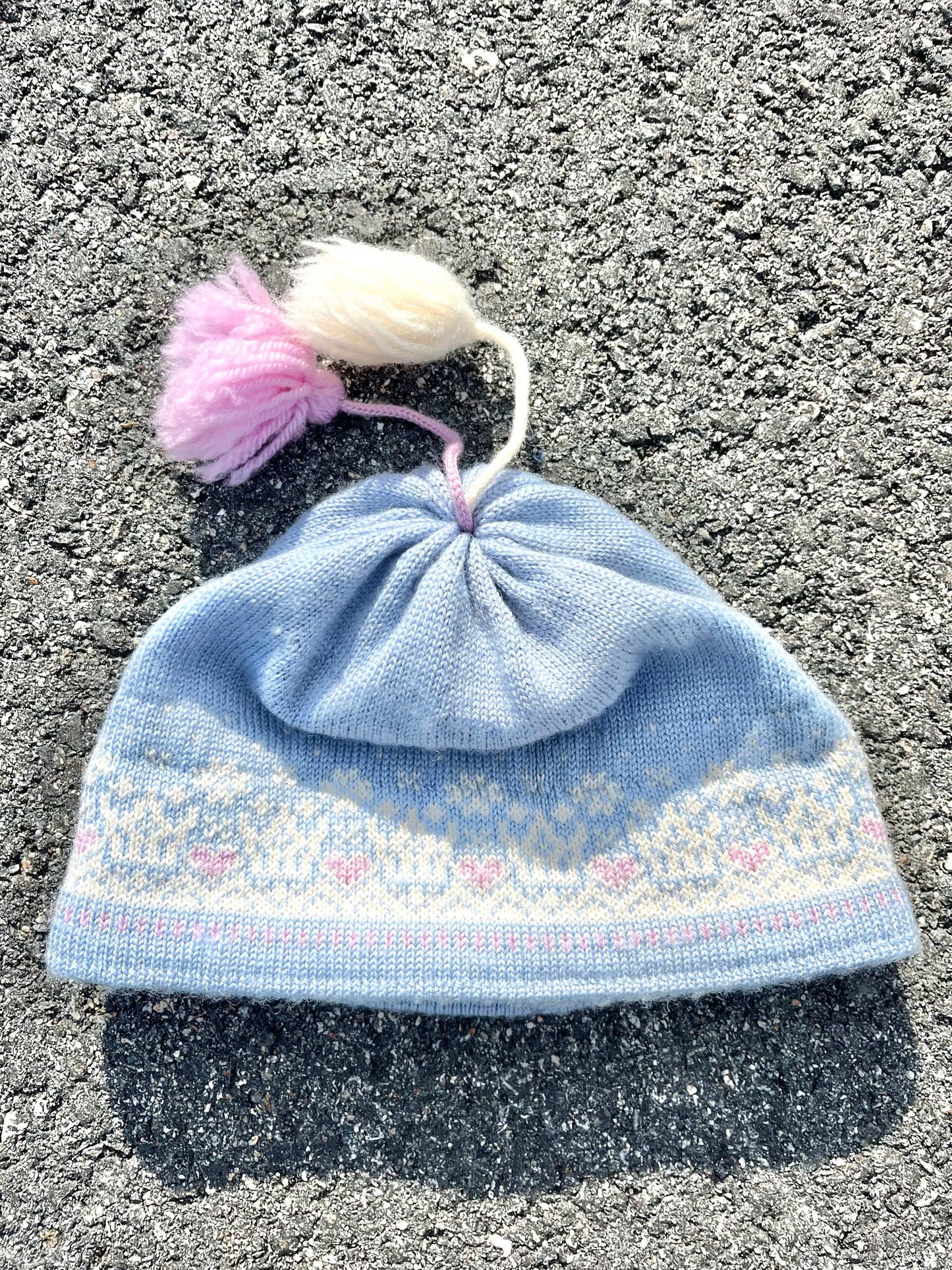 Dale Of Norway Norwegian Wool Knit Pom Pom Beanie Winter Hat Blue and Pink Hearts