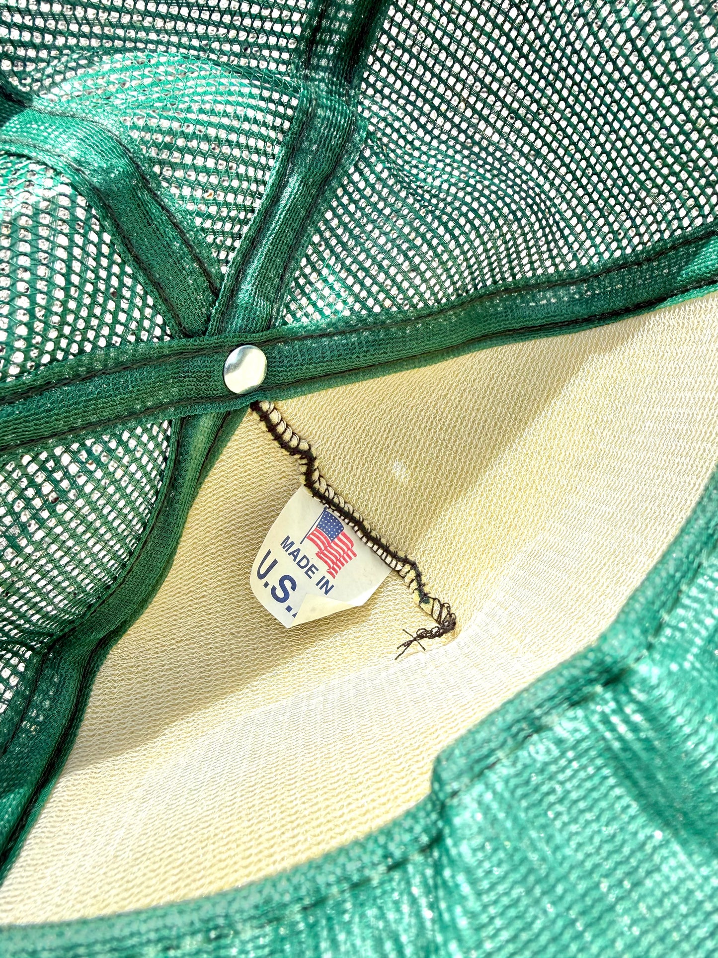 Vintage Born to Fish Fishing Retro 80's Spell Out Trucker Snapback Hat Green