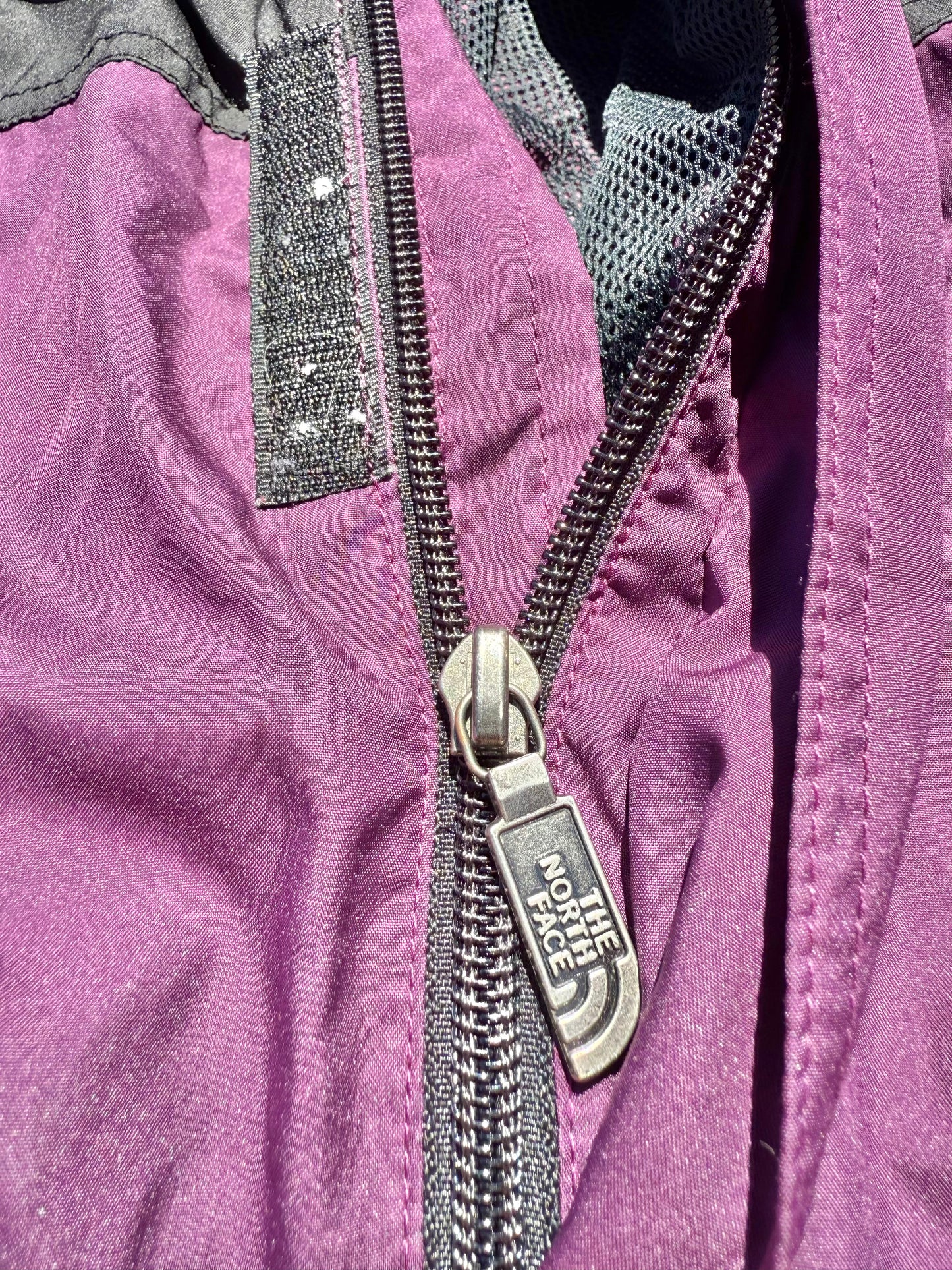 Vintage North Face Retro 90's Stow Away Packable Shell Windbreaker Jacket Men's Size Small Purple with Black