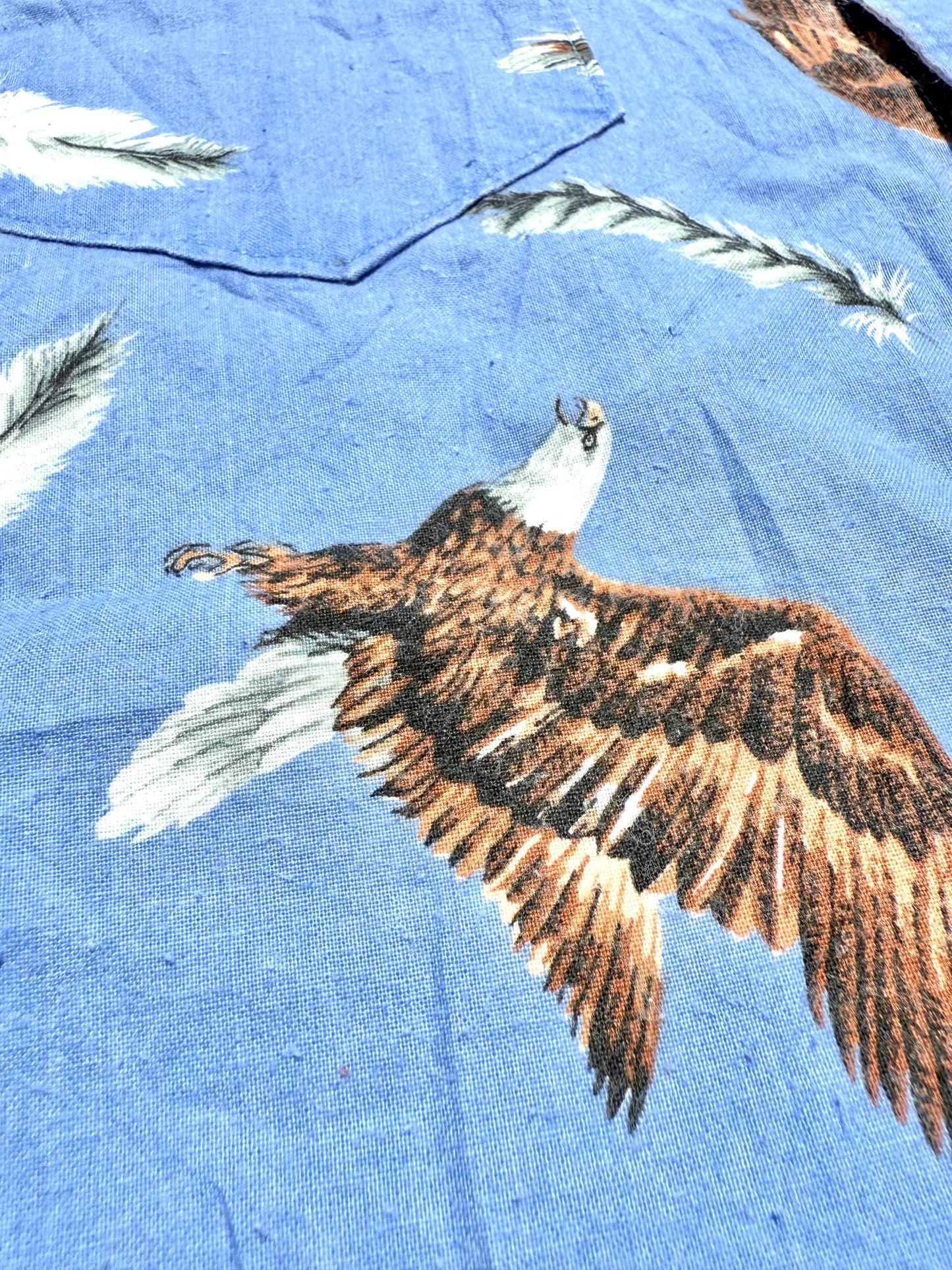 Vintage Eagle Feather All Over Print Pearl Snap Rodeo Western Style Shirt Size M Medium