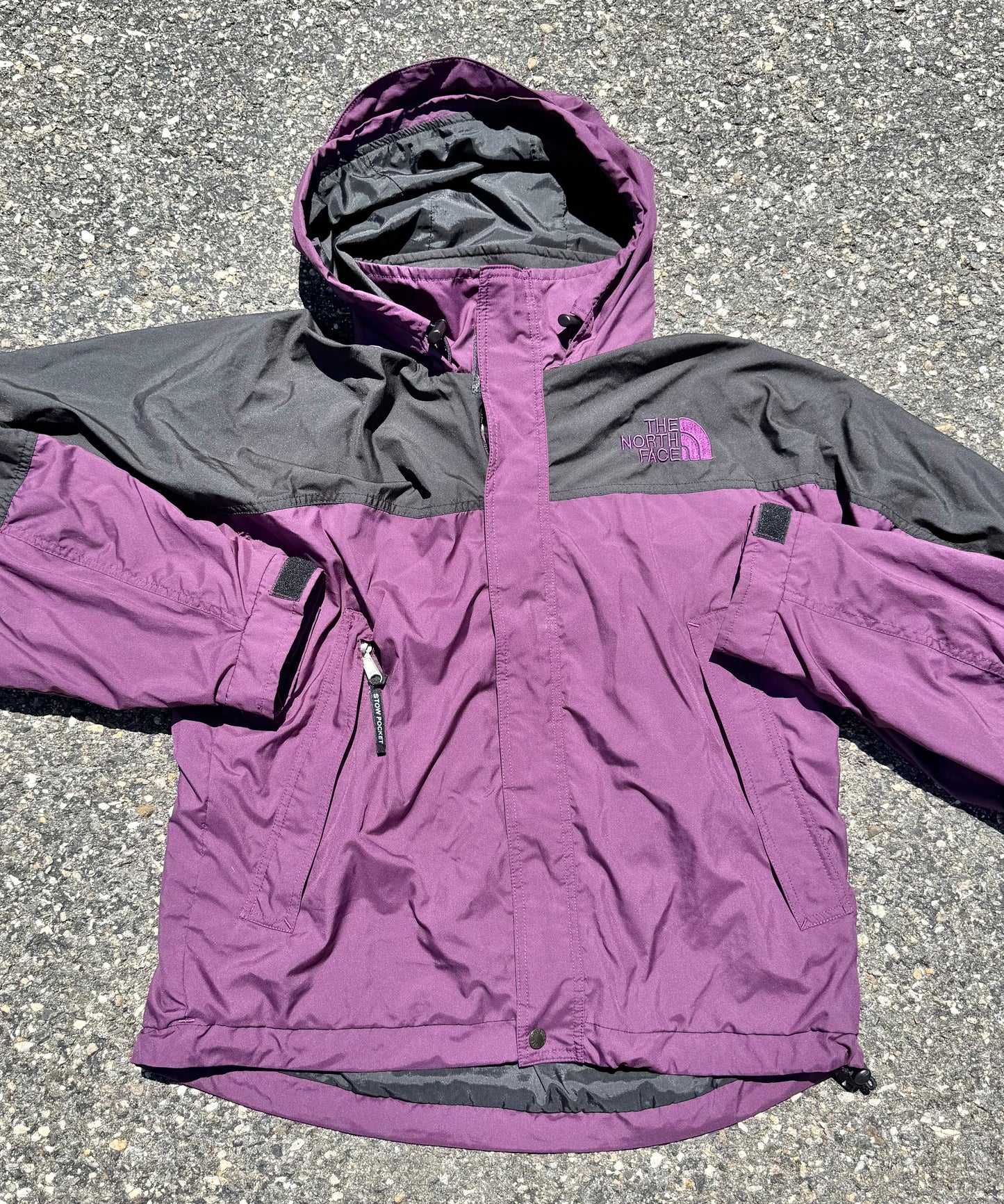 Vintage North Face Retro 90's Stow Away Packable Shell Windbreaker Jacket Men's Size Small Purple with Black