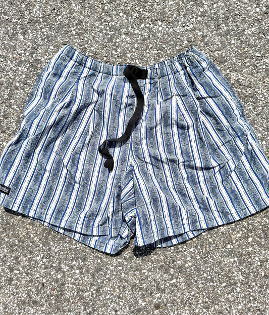 Vintage Columbia All Over Print Fish Lined Belted Shorts Baggies Trunks Large 6 Inch Inseam