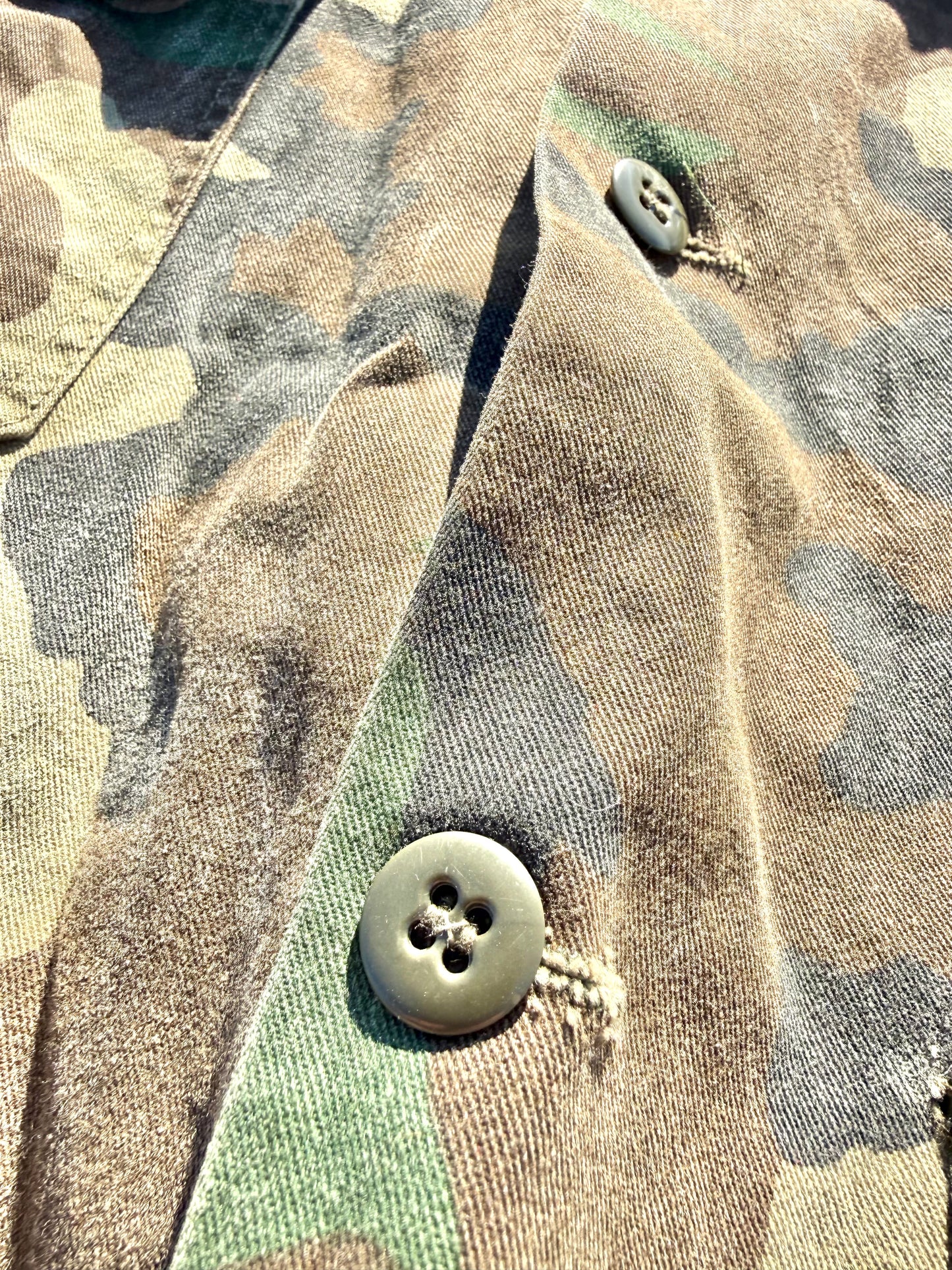 Vintage United States US Military Woodland Camo Canvas Army Jacket Size L Large