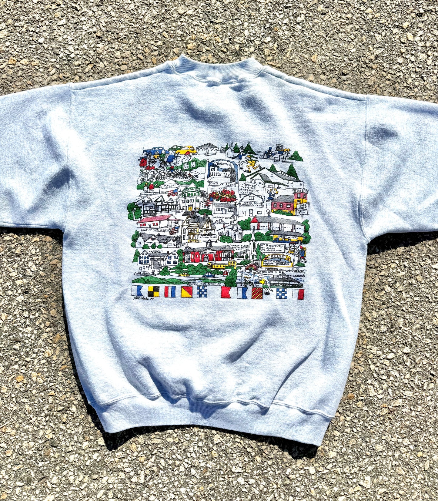 Vintage Lake Winnipesaukee Alton Bay New Hampshire Crewneck Sweatshirt Size M Medium Gray